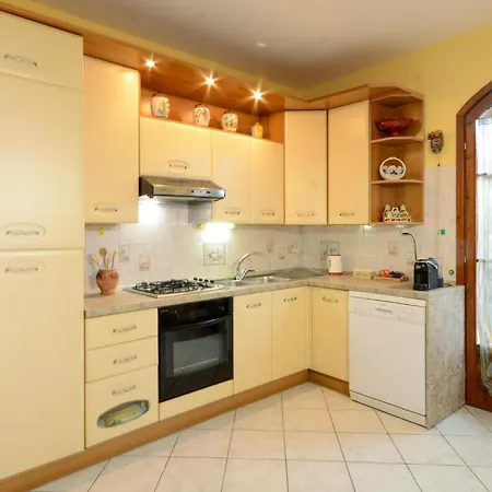 Διαμέρισμα Lovely Apartment In Cecina