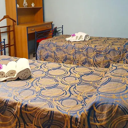 Lovely Apartment In Cecina Διαμέρισμα *